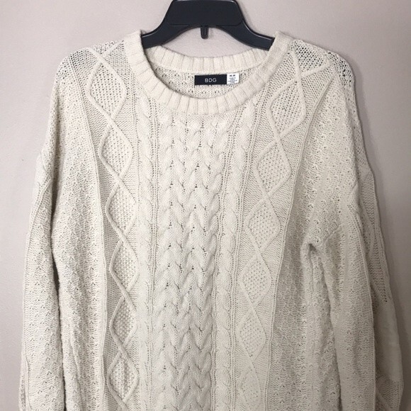 BDG cream colored cable knit elbow patch sweater size medium boho chic cozy cute - Picture 3 of 12